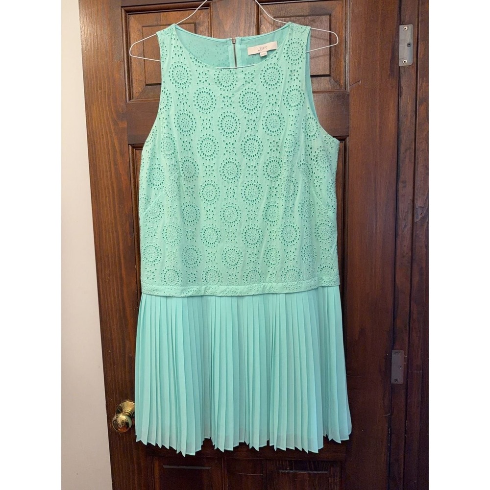 Ann Taylor Loft‎ Mint Green Eyelet Pleated flapper style Spring Dress